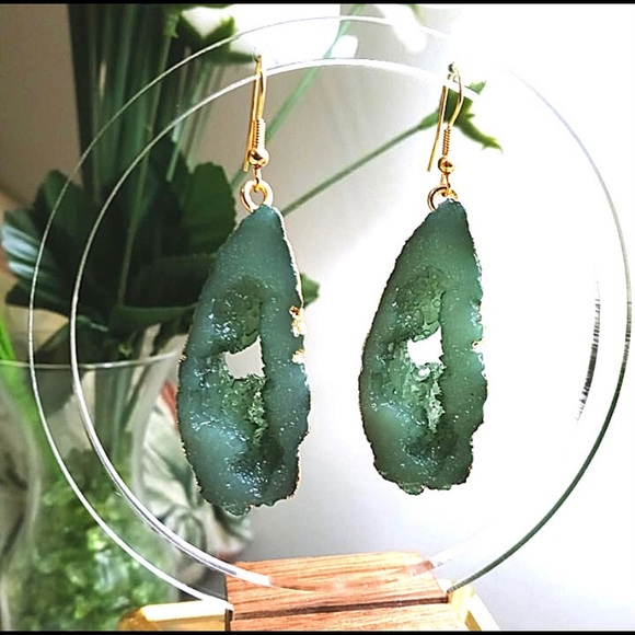 Jewelry - RawCrystal earrings